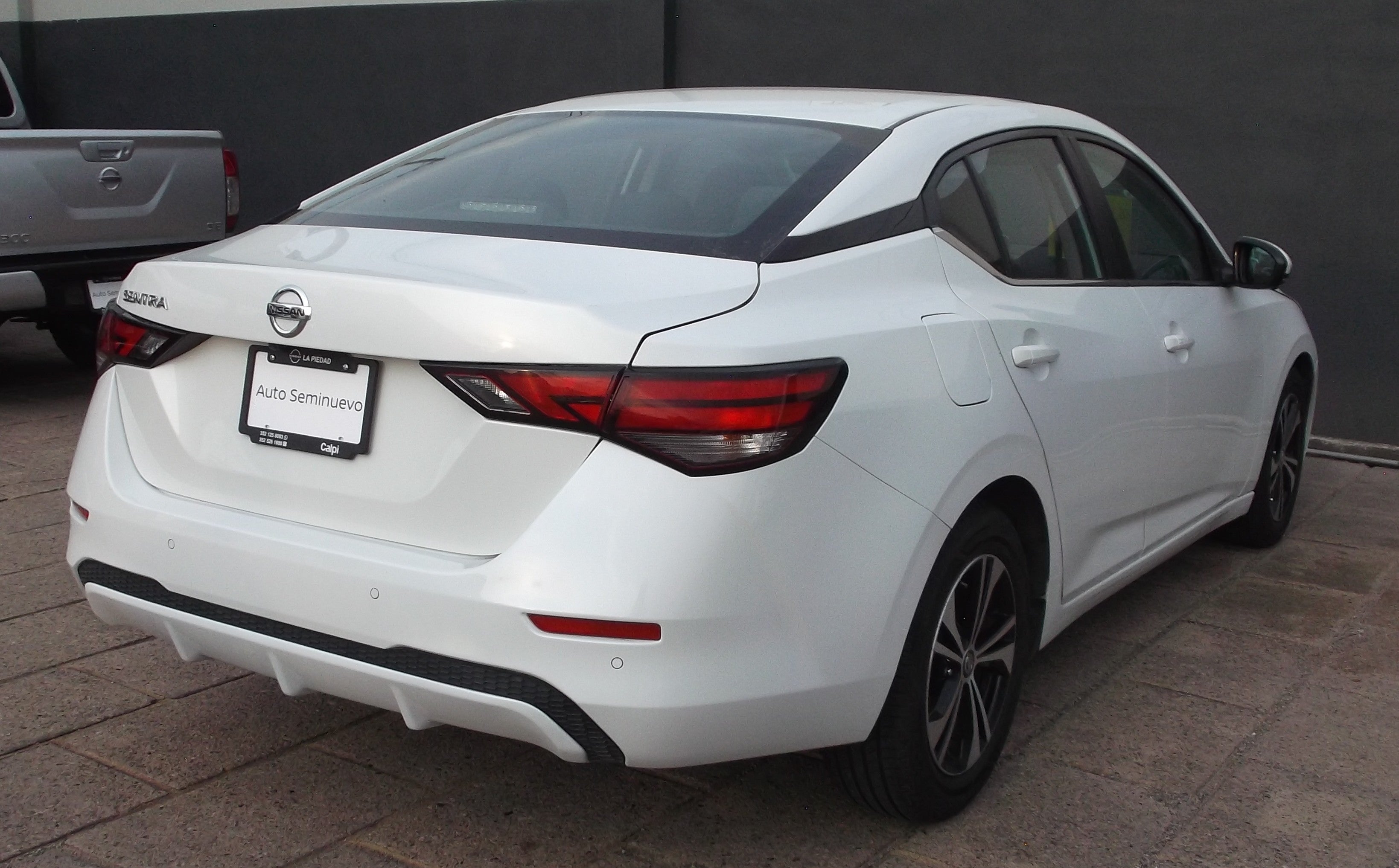 2021 Nissan SENTRA 4 PTS ADVANCE AAC F NIEBLA RA-16CVT