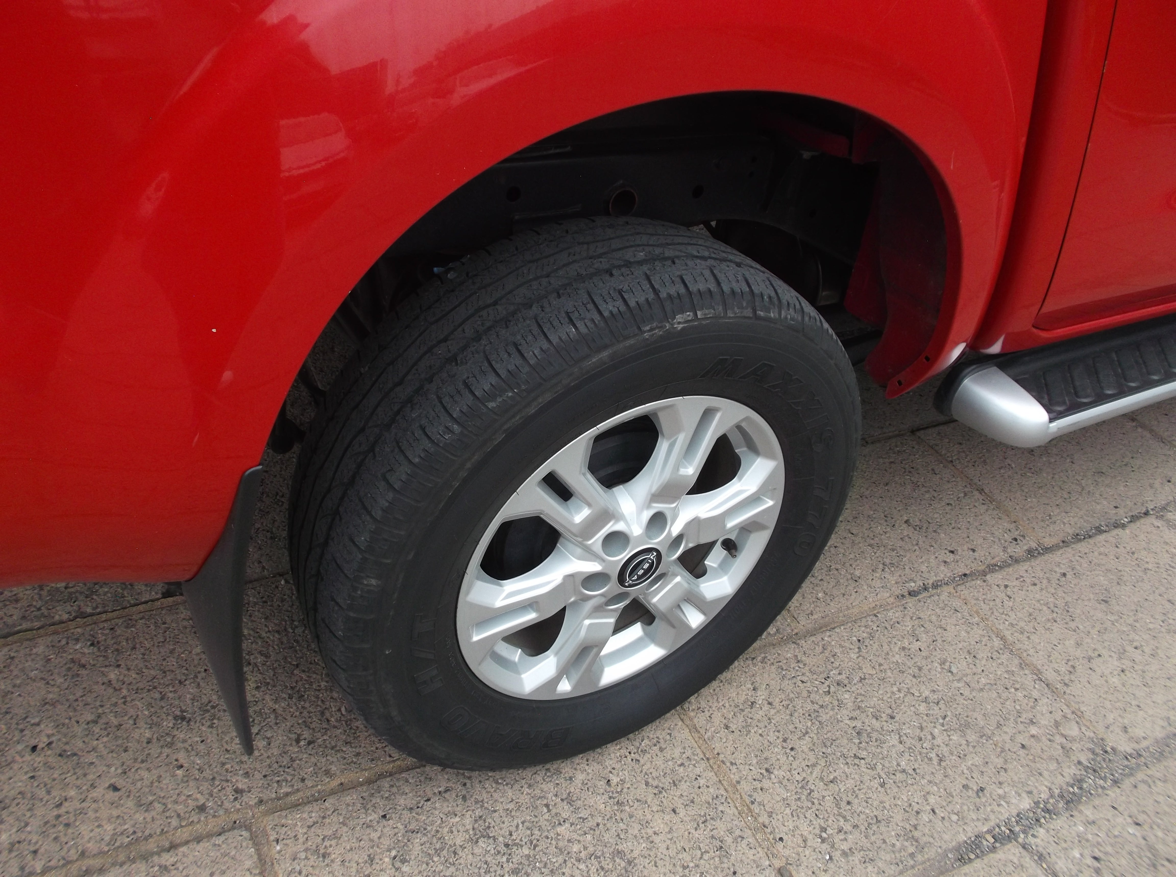 2023 Nissan FRONTIER 4P LE L42.5 AUT