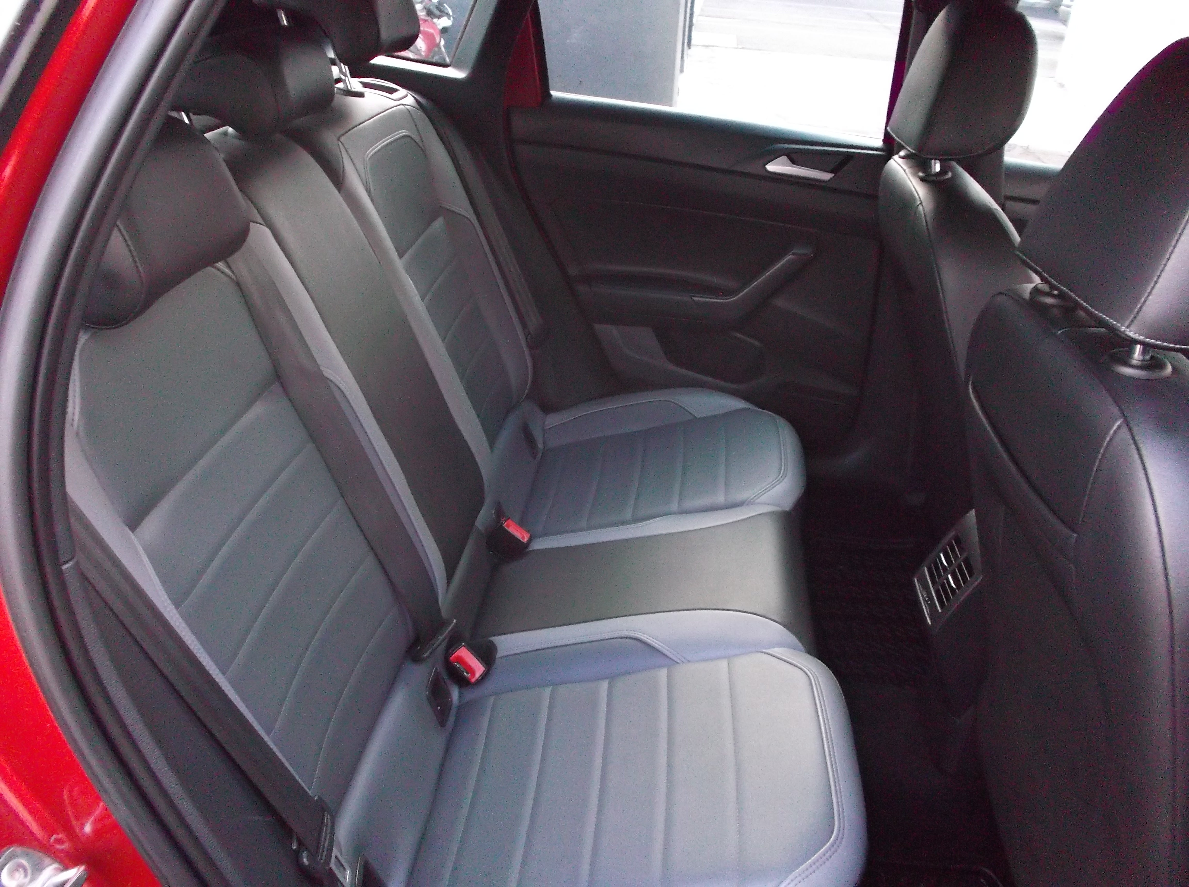 2022 Volkswagen NIVUS 5P BLACK L31.0T AUT