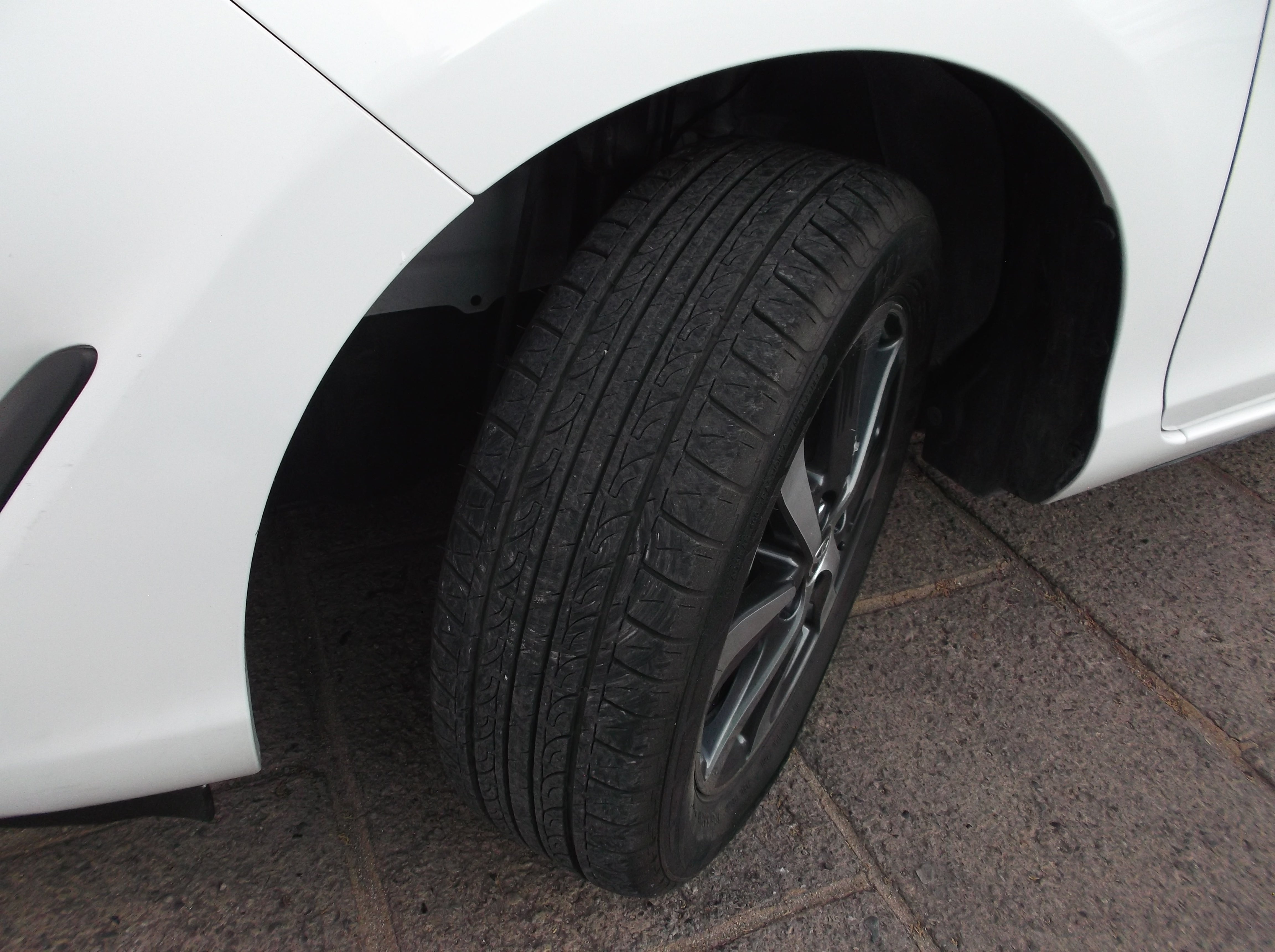 2021 Toyota PRIUS 5 PTS C HIBRIDO TA