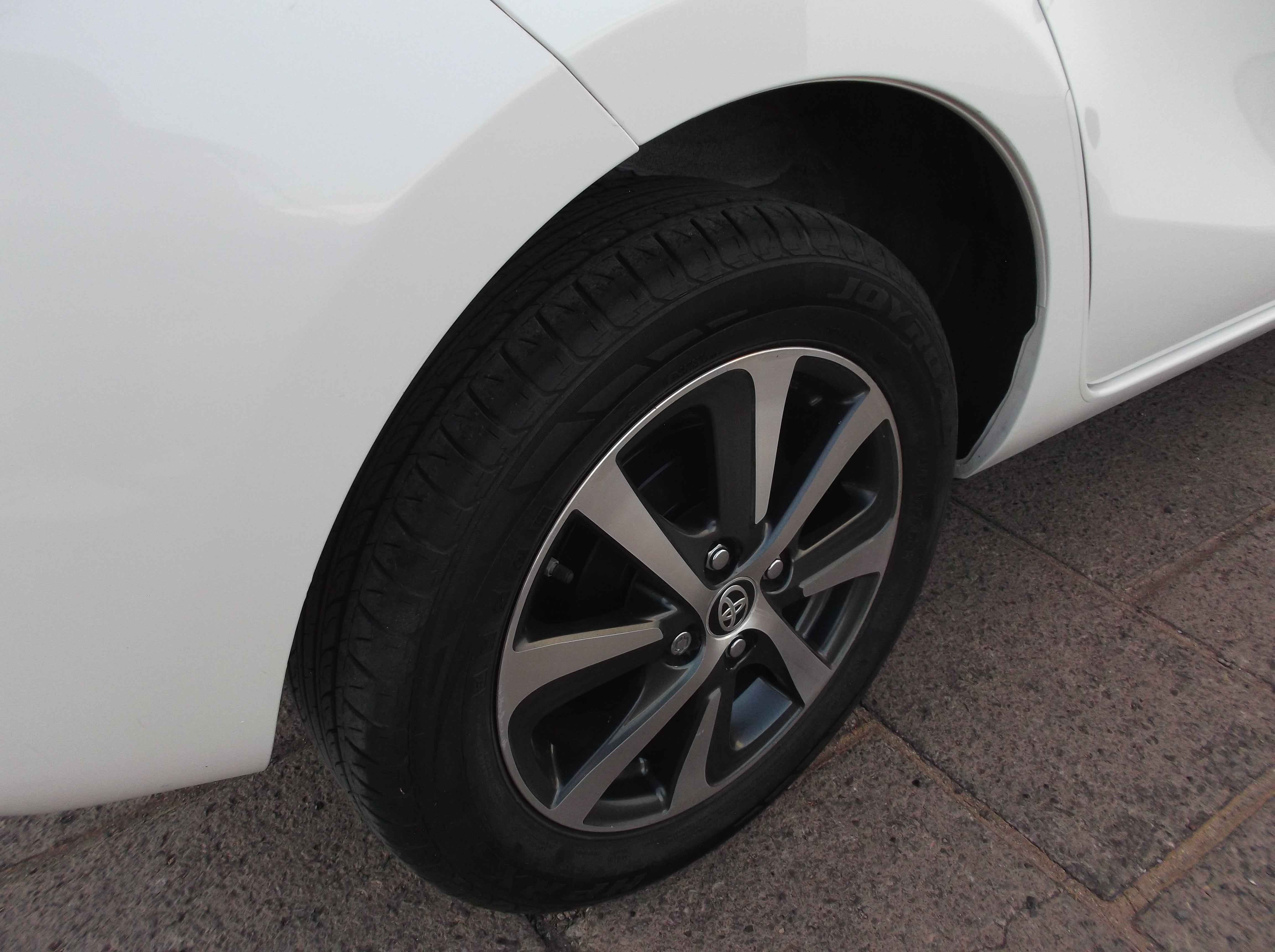 2021 Toyota PRIUS 5 PTS C HIBRIDO TA